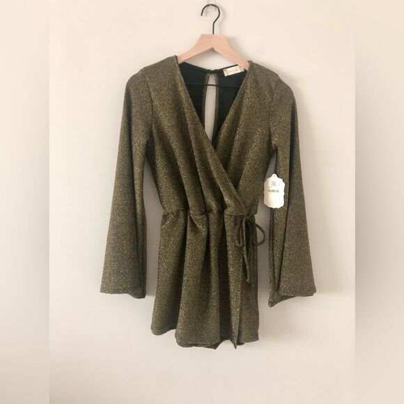 NWT Altar'd State Flare Sleeve Romper in Gold Shimmer - Size S - Picture 1 of 9